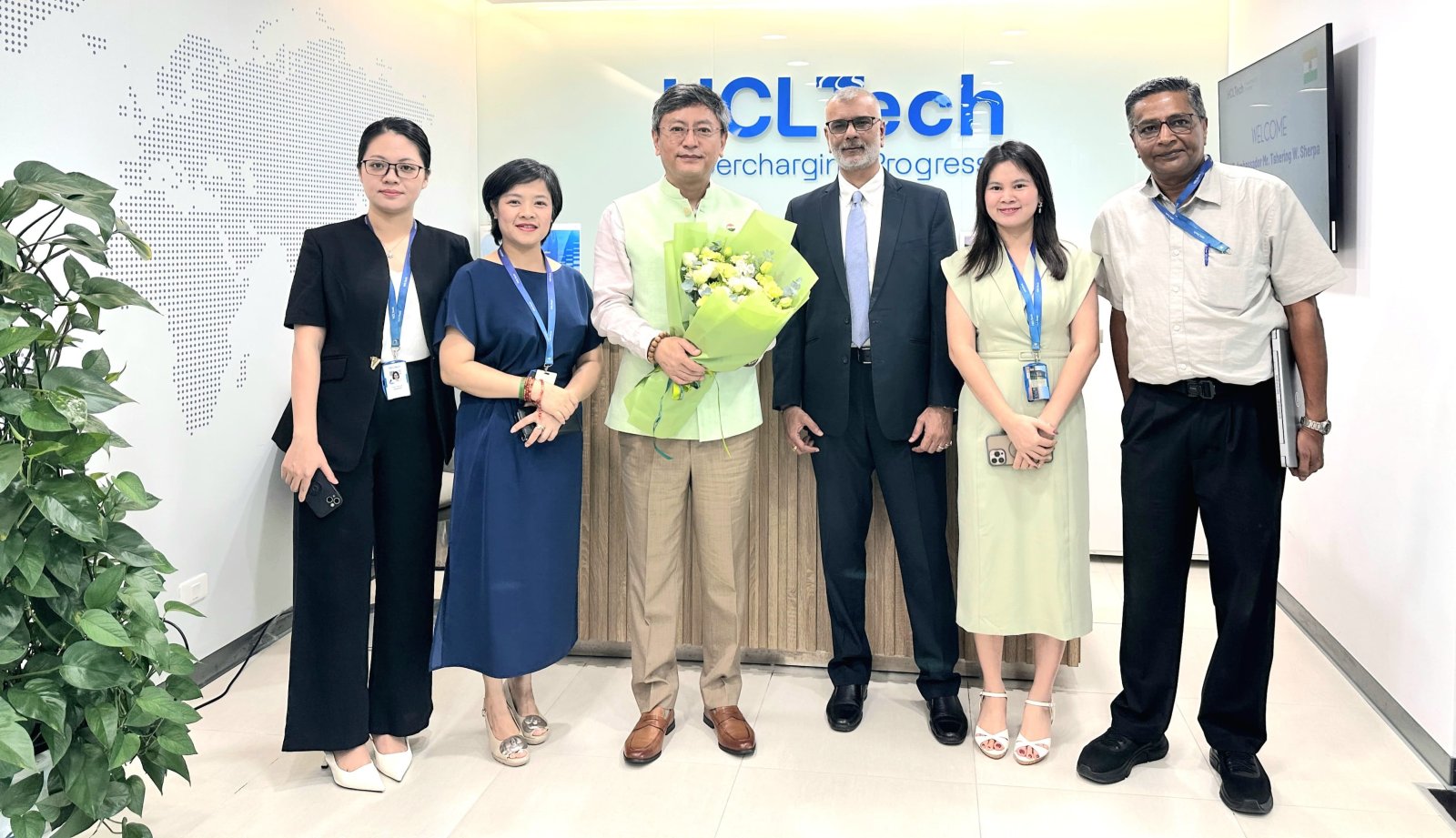 Ambassador's visit to HCLTech Office in Hanoi