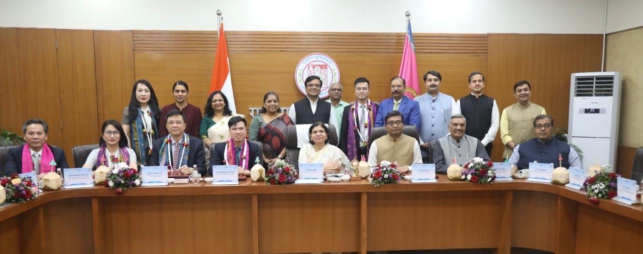 Visit of a delegation from the Peoples Security Academy (PSA) to India