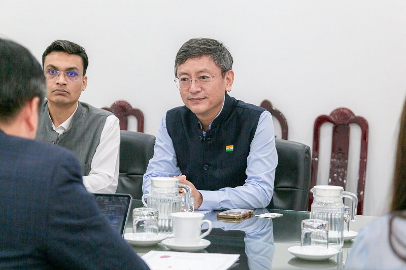 Ambassador's meeting with President of the Diplomatic Academy of Viet Nam