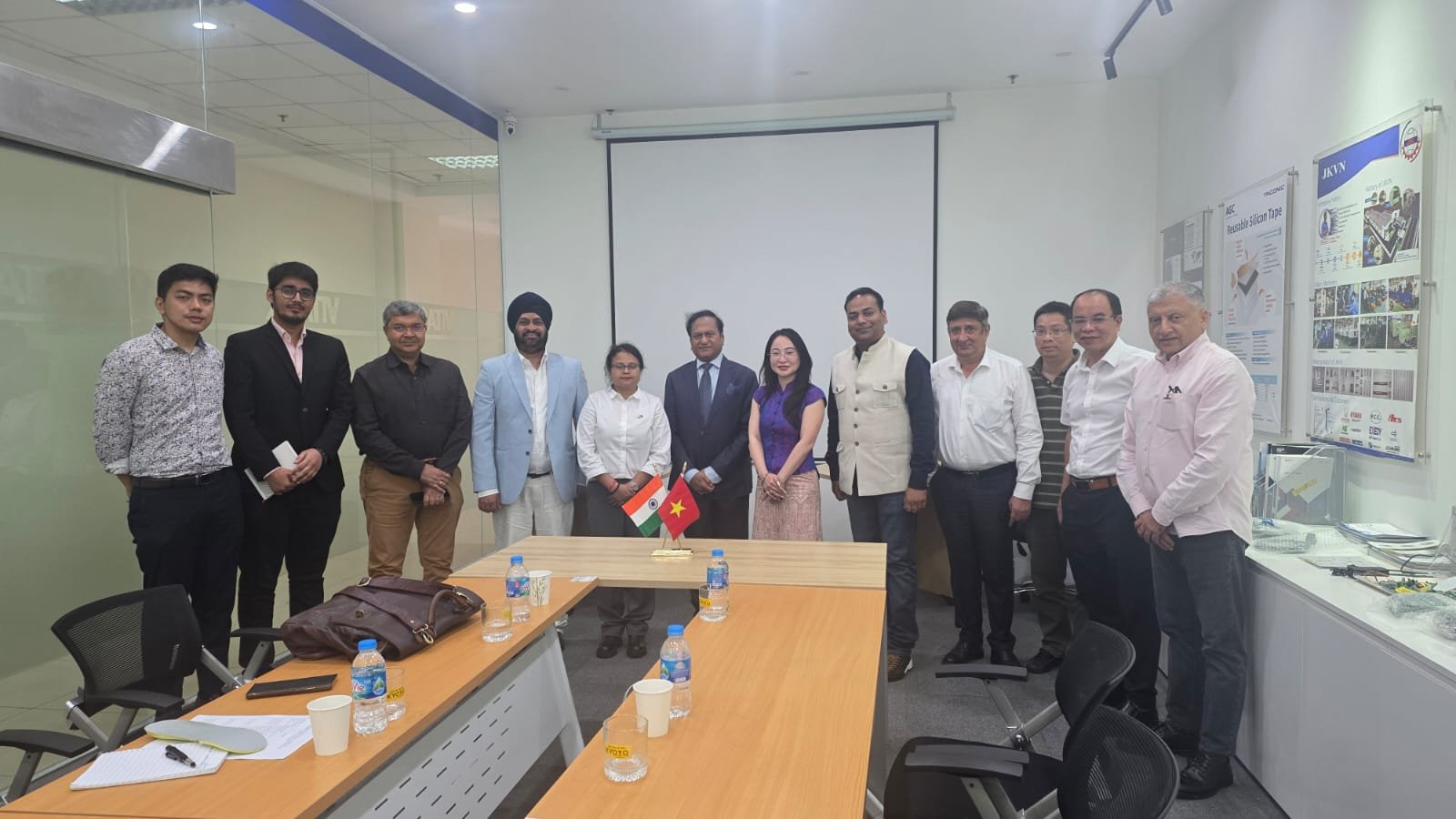 Ambassador met a delegation from Agra Footwear Manufacturers and Exporters Chamber