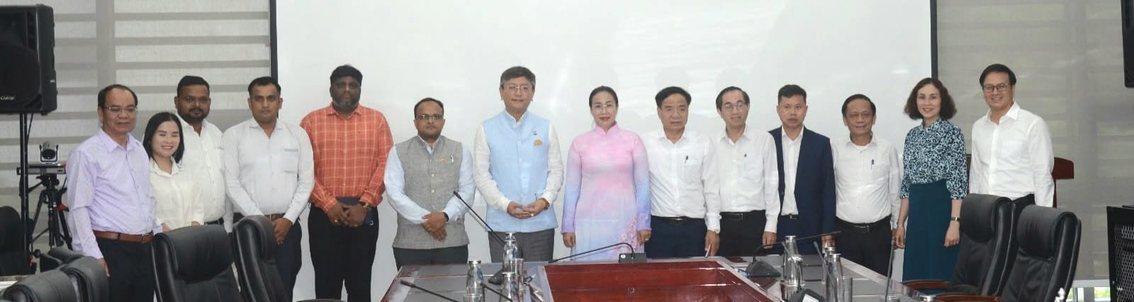 Ambassador met Vice Chairwoman of the People's Committee of Da Nang