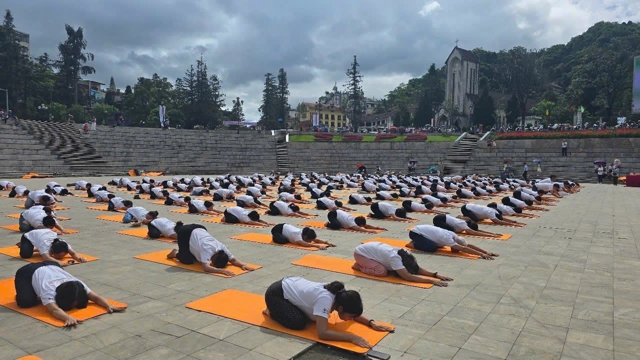 Yoga Session at the scenic city of Sa Pa by Embassy of India, Hanoi