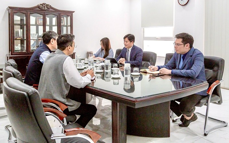 Ambassador's meeting with President of the Diplomatic Academy of Viet Nam