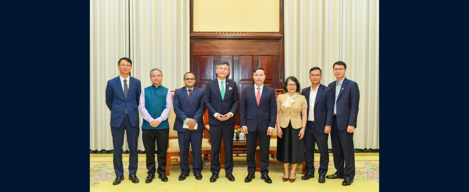 Ambassador called on H. E. Pham Duc An, Governor of the State Bank of Vietnam