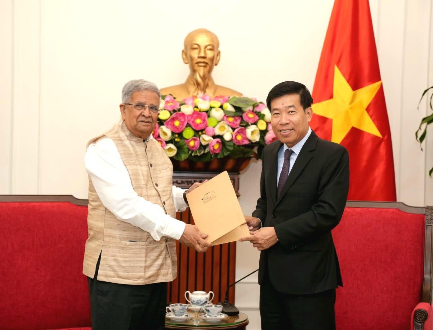 Visit of Minister for Finance, Urban Development & Urban Housing, Government of Gujarat to Viet Nam
