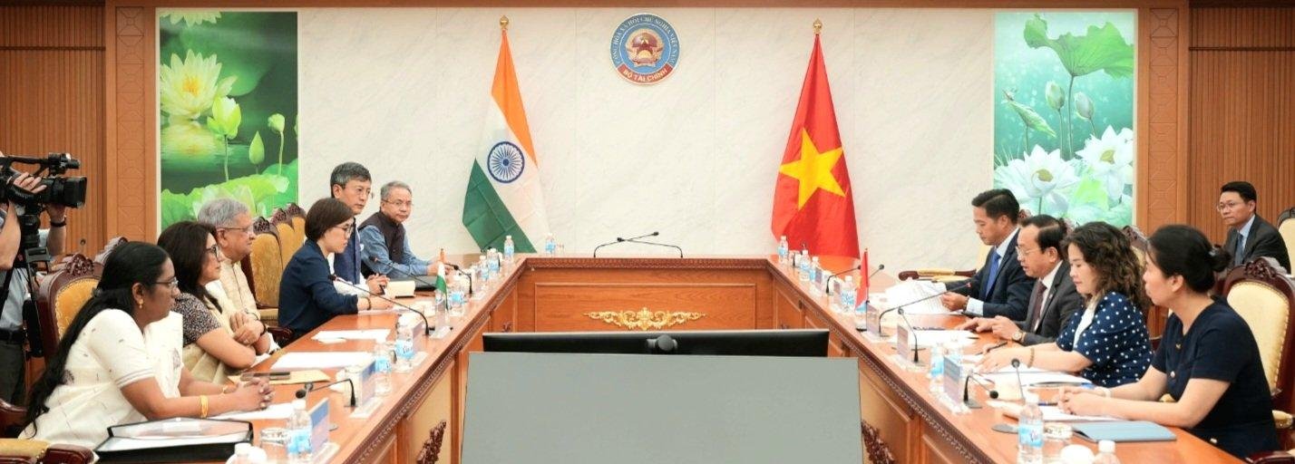 Visit of Minister for Finance, Urban Development & Urban Housing, Government of Gujarat to Viet Nam