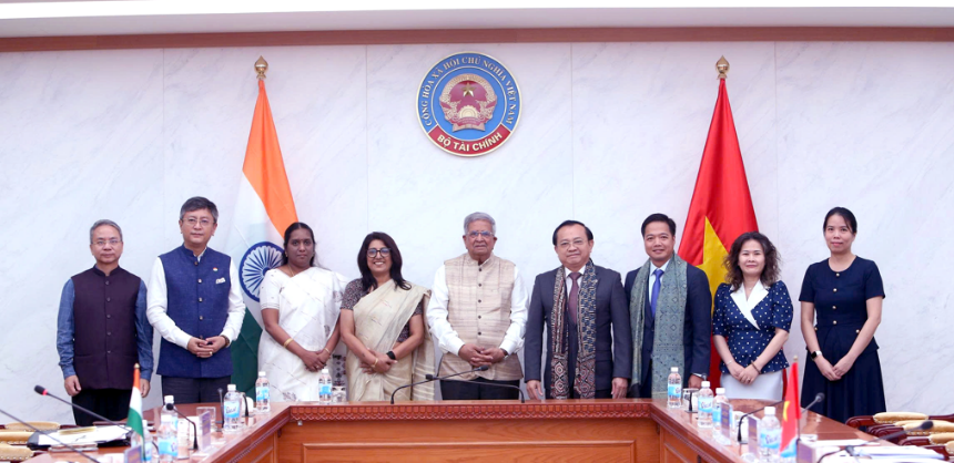 Visit of Minister for Finance, Urban Development & Urban Housing, Government of Gujarat to Viet Nam
