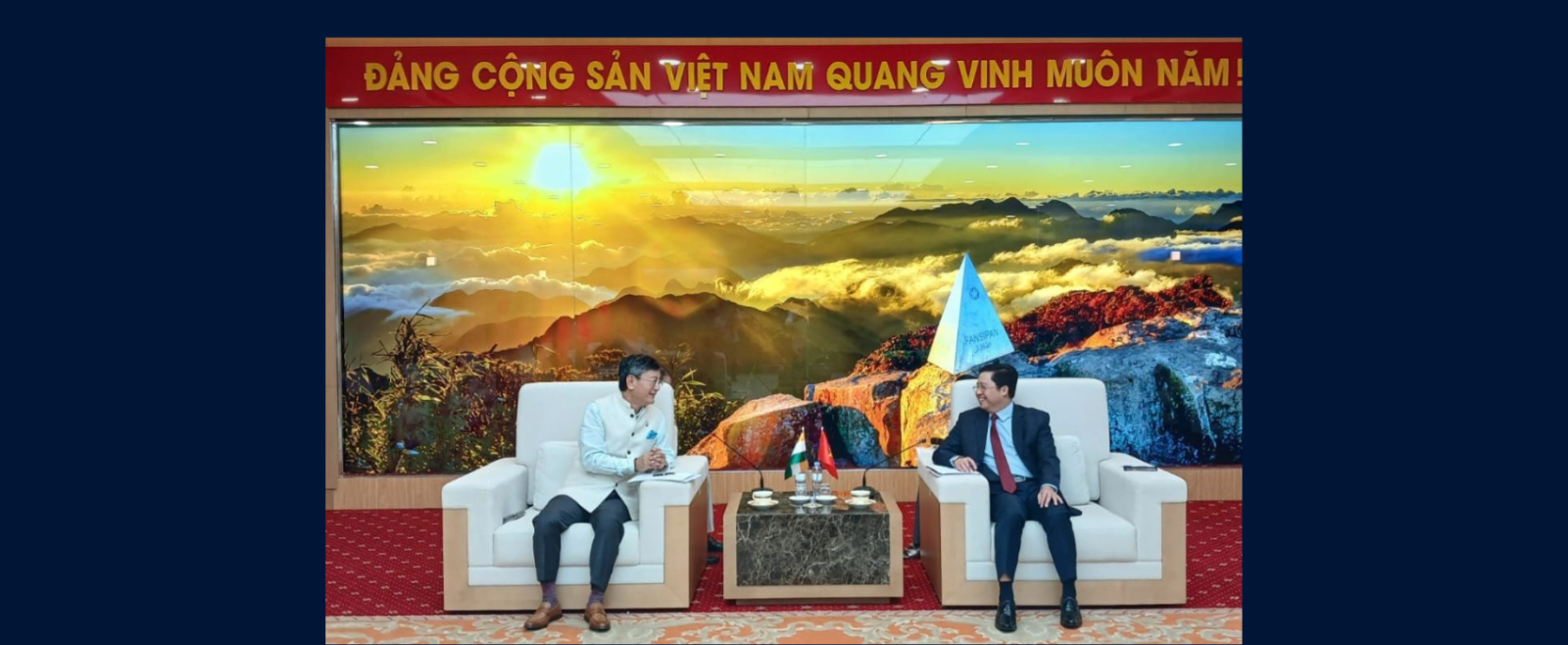 Ambassador met H. E Mr. Duong Quoc Huy, Party Secretary of Lao Cai Province at Yen Bai Ward