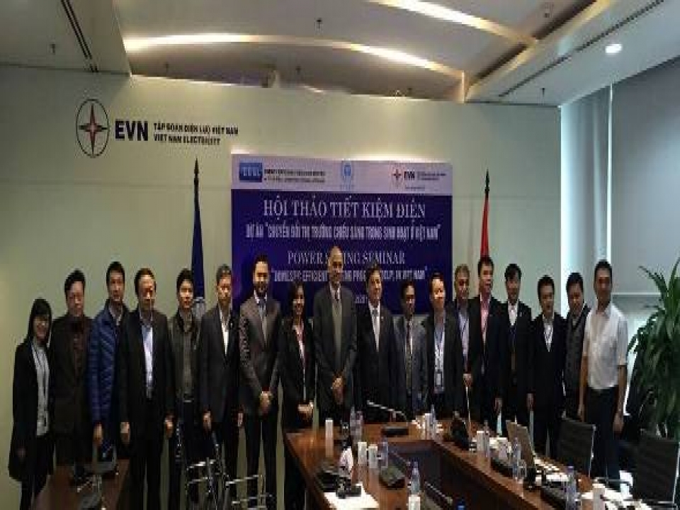 Ambassdor addresses workshop on Efficient Lighting Programme