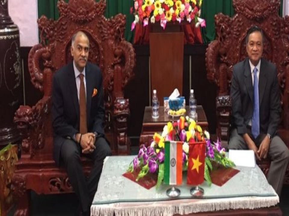 Ambassador meets Chairman of Kien Giang Province