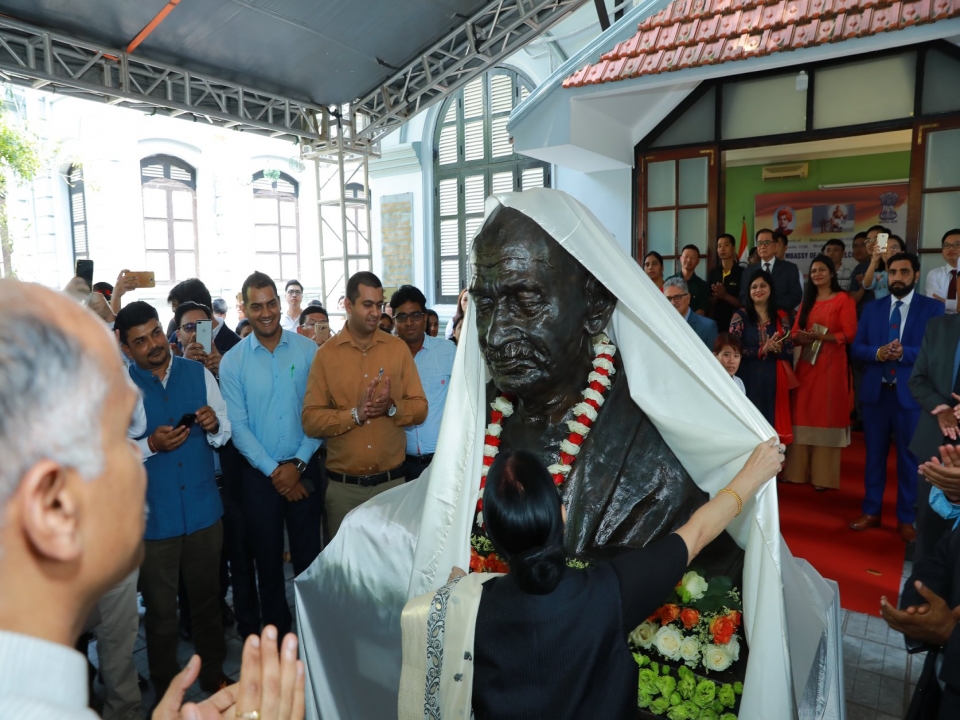 Unveiling of Bust of Mahatma Gandhi by Hon'ble EAM