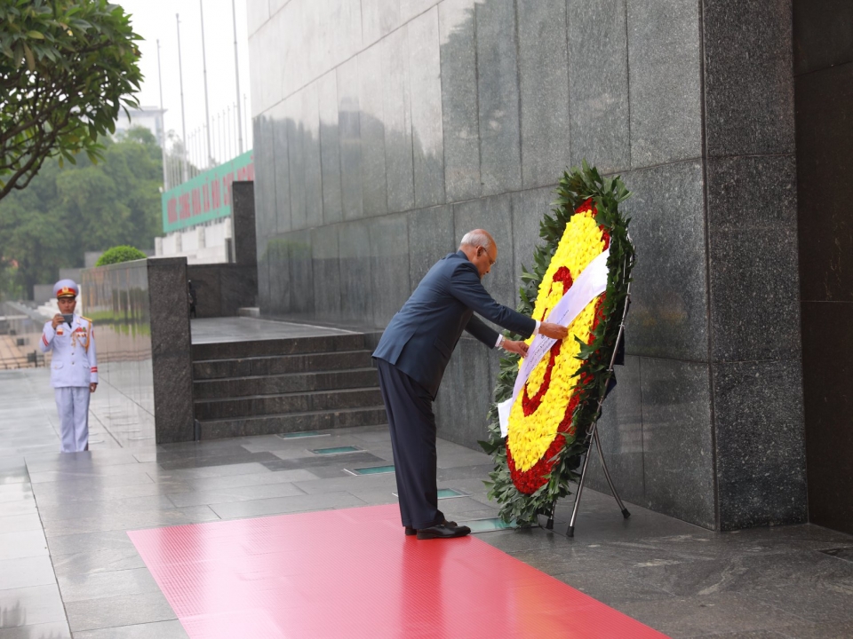 Wreath-Laying Ceremony at the Mausoleum of President Ho Chi Minh