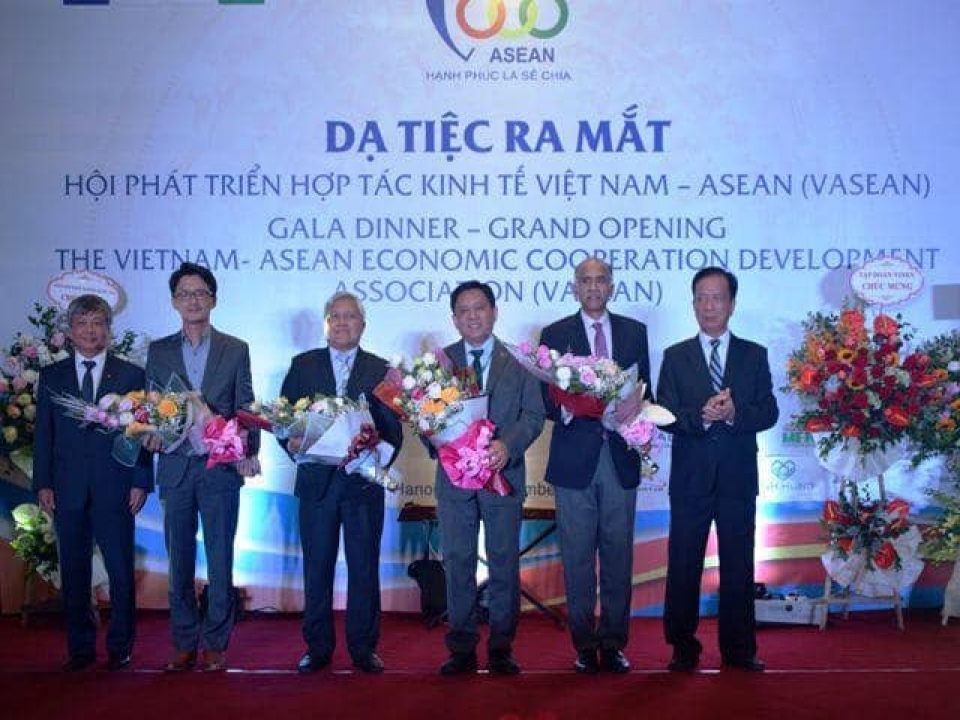 Meeting and Gala Dinner of VASEAN with ASEAN Dialogue Partners