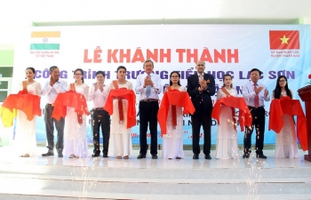 Inauguration of Lac Son Primary School, Thuan Nam District