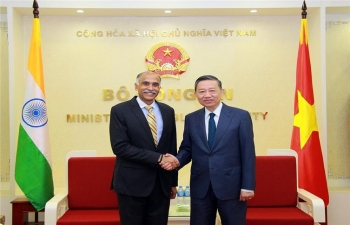 Farewell call on Minister of Public Security of Vietnam