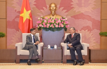 Ambassador meets Chairman of Foreign Affairs Committee of the National Assembly of Vietnam