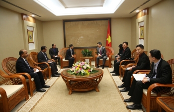 Ambassador meets with Vietnamese Deputy Prime Minister, H.E. Mr. Vu Duc Dam, on 19 Dec 2019