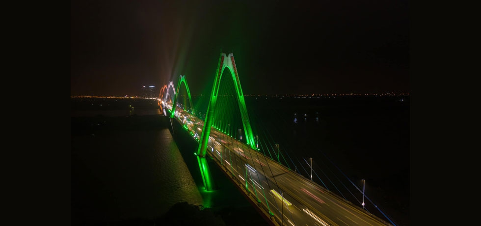 Tricolour Lighting of Iconic Nhat Tan Bridge in Hanoi