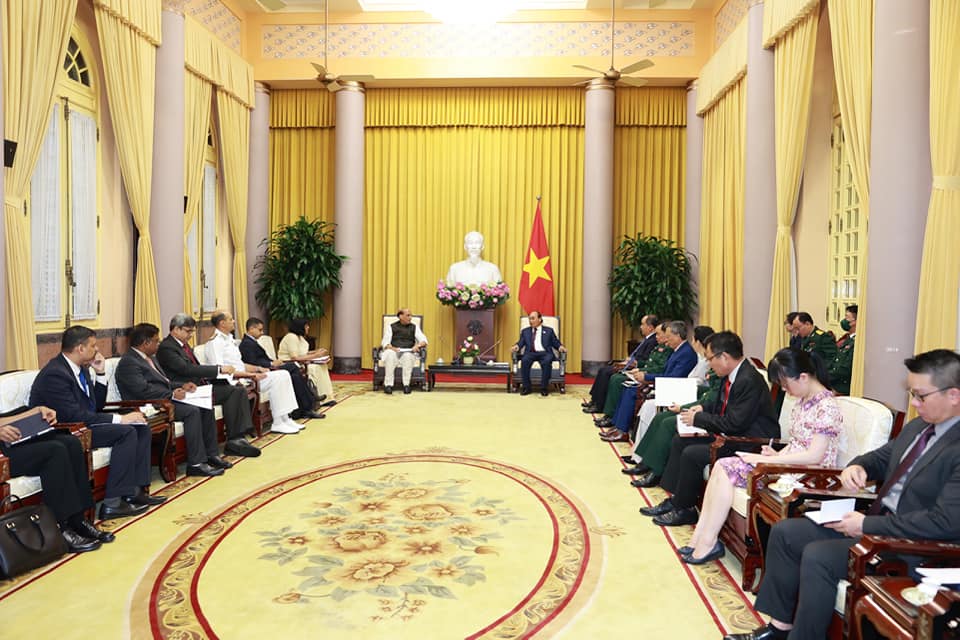 Raksha Mantri calling on the State President of Vietnam, His Excellency Nguyen Xuan Phuc (8 June 2022)