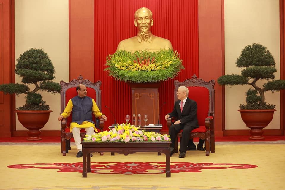 Hon'ble Speaker meeting the General Secretary of Communist Party of Vietnam His Excellency Nguyen Phu Trong (20 April 2022)