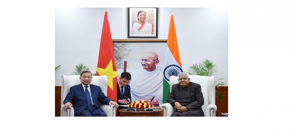 Minister of Public Security of Vietnam, H.E. General To Lam called on Vice President H.E. Mr. Jagdeep Dhankhar at Upa Rashtrapati Nivas, New Delhi on 10 April 2023